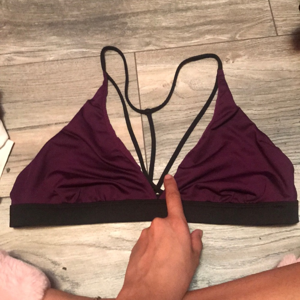 Victoria’s Secret strappy sports bralette